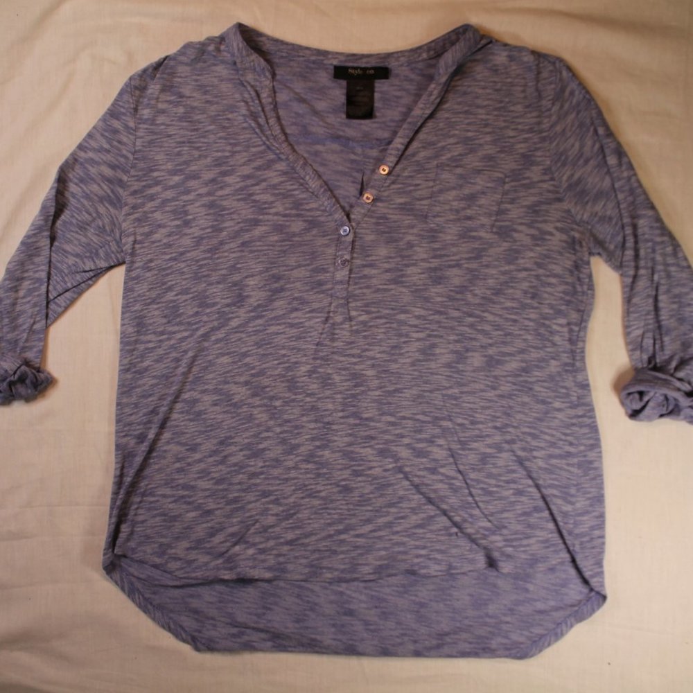 Style and co blue and white medium button top y2k